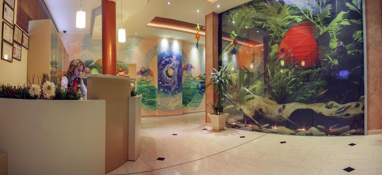 Diplomat Plaza Hotel & Resort 卢科维特 外观 照片