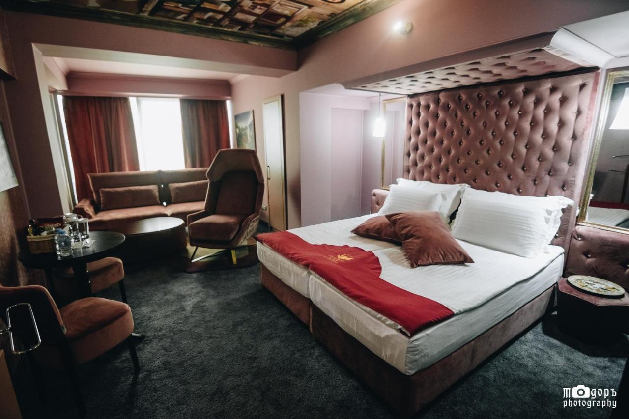 Diplomat Plaza Hotel & Resort 卢科维特 外观 照片
