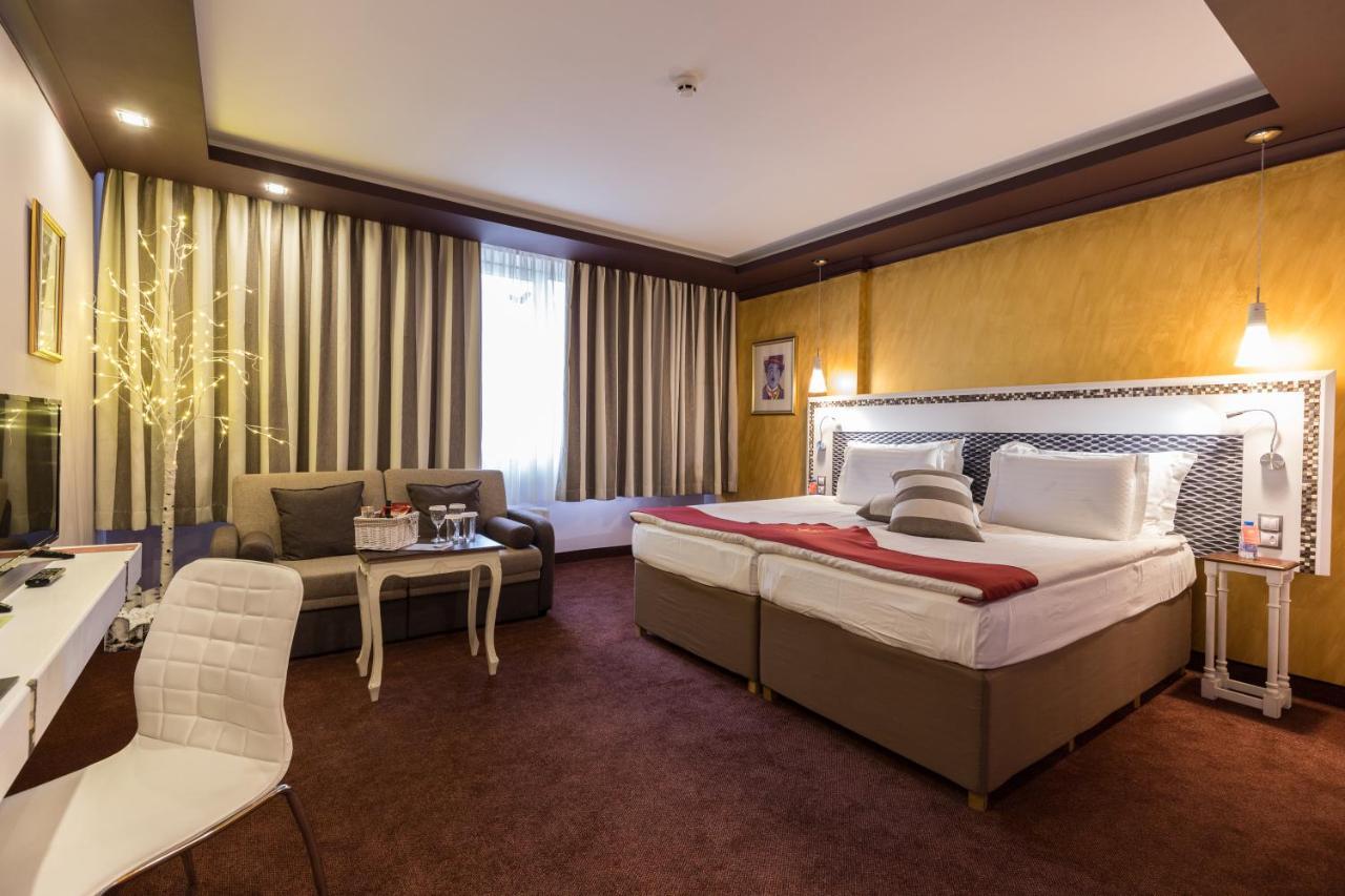 Diplomat Plaza Hotel & Resort 卢科维特 外观 照片