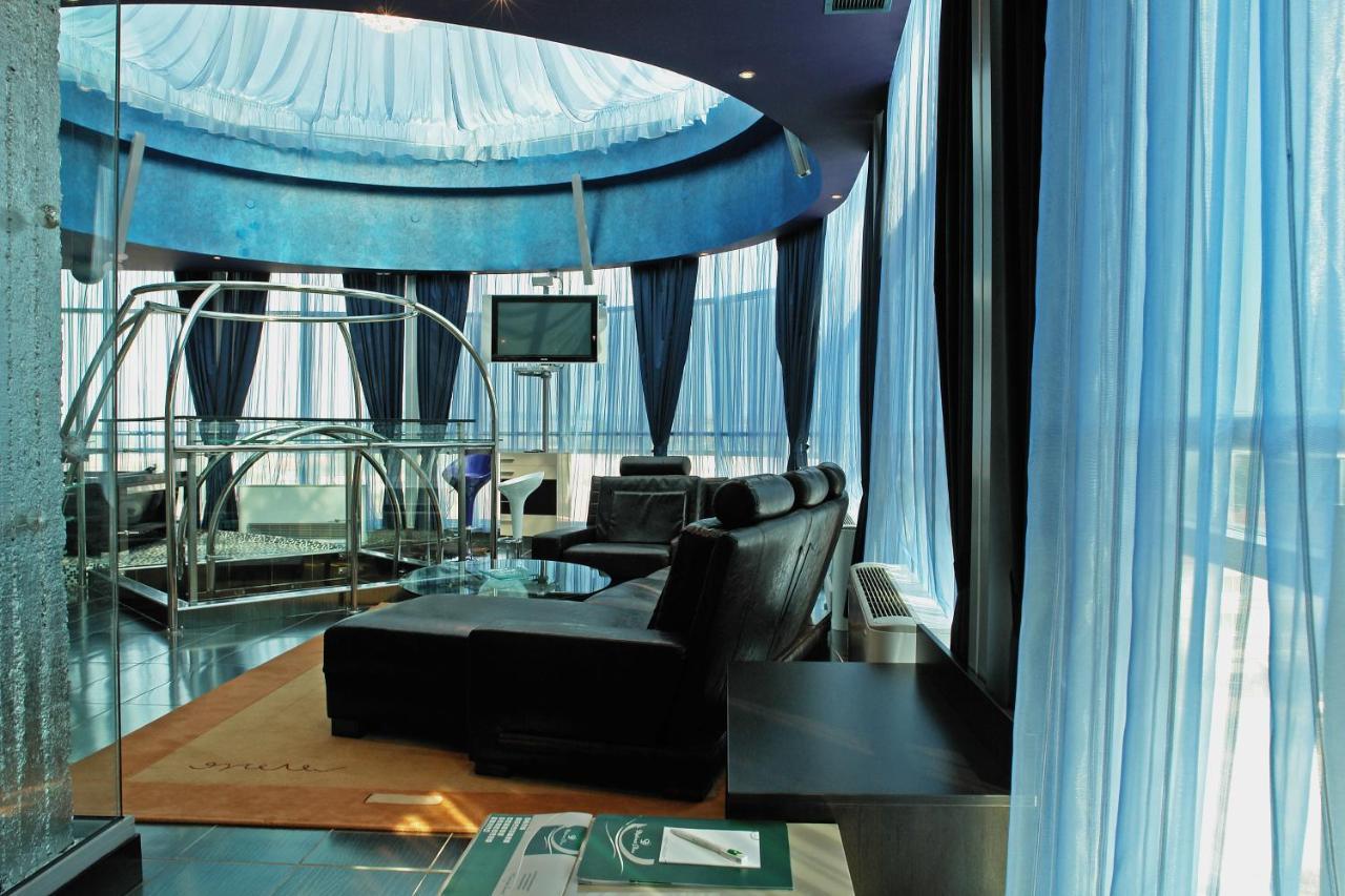 Diplomat Plaza Hotel & Resort 卢科维特 外观 照片